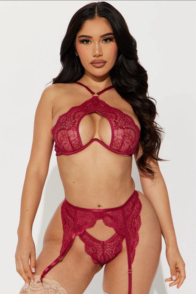 HONORARY- 3 PIECE GARTER SET- BURGUNDY- MI AMORE HOUSE OF STYLES